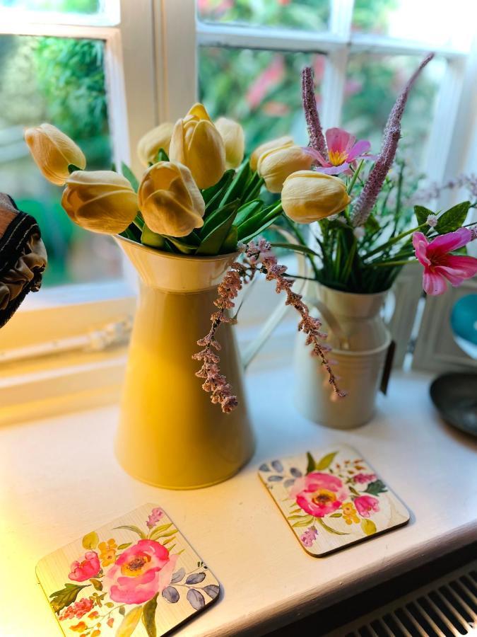 The Beehive, Ground Floor Apartment In Norfolk, No Shared Amenities Downham Market Eksteriør billede