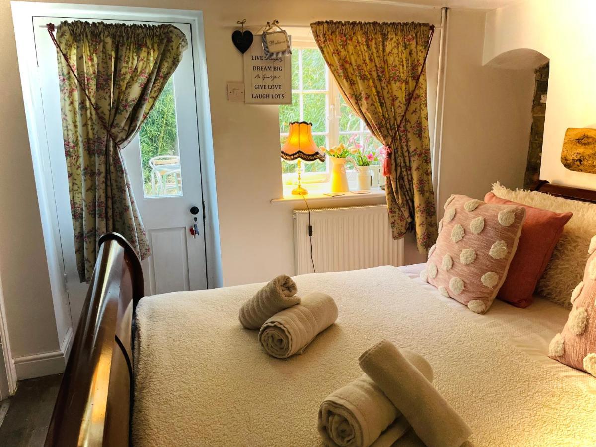 The Beehive, Ground Floor Apartment In Norfolk, No Shared Amenities Downham Market Eksteriør billede