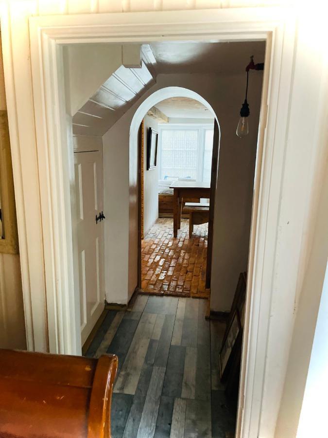 The Beehive, Ground Floor Apartment In Norfolk, No Shared Amenities Downham Market Eksteriør billede